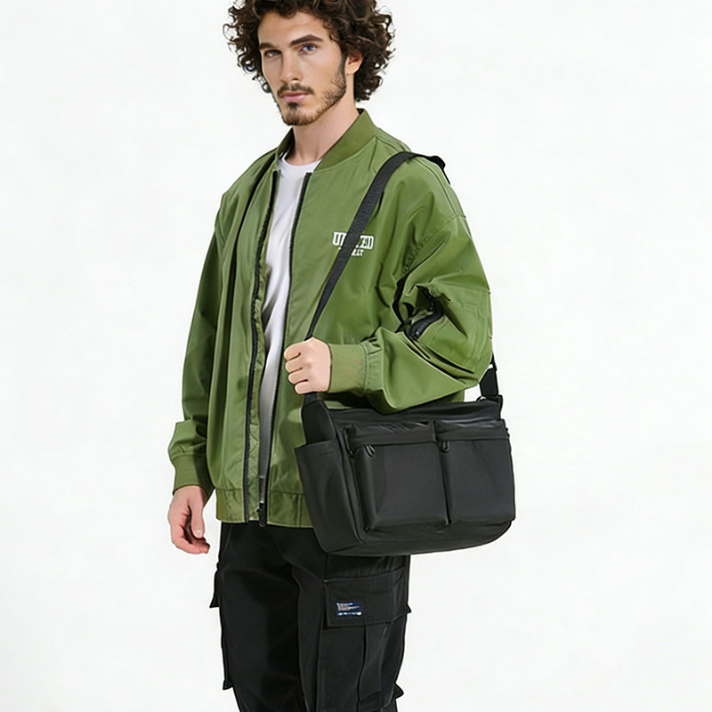 Street Fashion Men 2025 - Nouveau Sac Bandoulière Léger Style Japonais